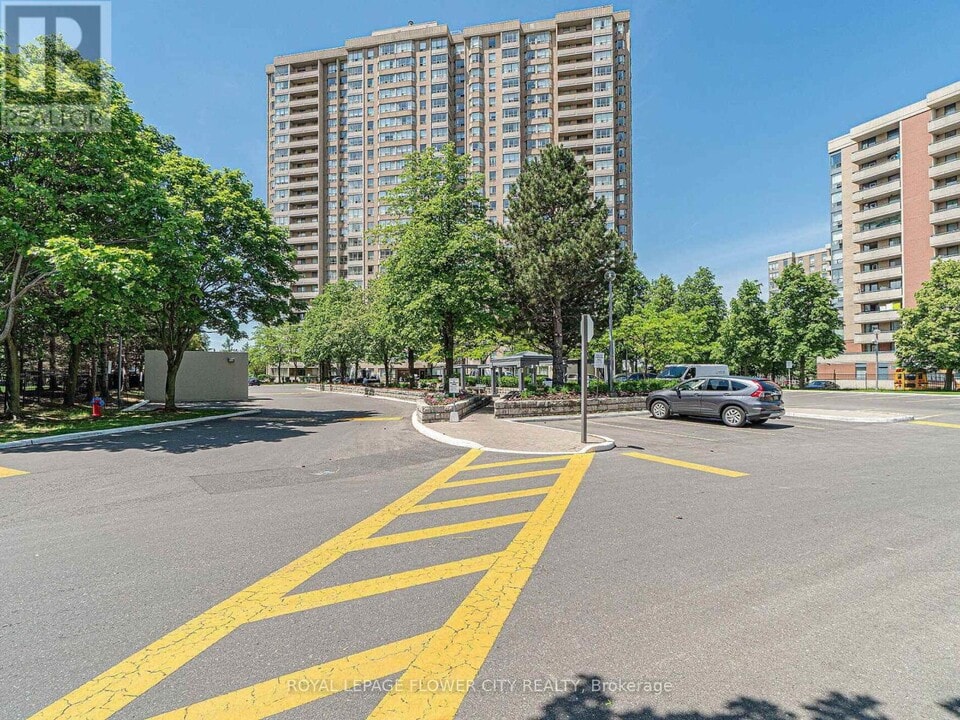 30 Malta Ave. in Brampton, ON - Building Photo