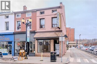 310 King St E in Hamilton, ON - Building Photo