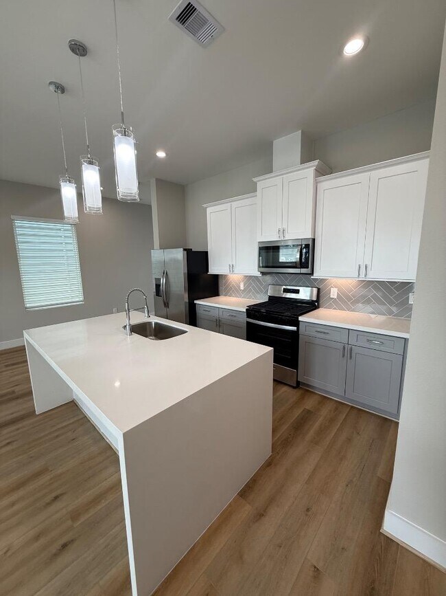 8112 Esther Acres Ln in Houston, TX - Building Photo - Building Photo