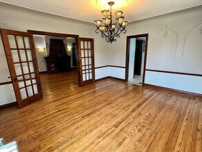 8035 Potomac St in Center Line, MI - Building Photo - Building Photo