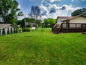 11001 Roane Dr in Knoxville, TN - Building Photo - Building Photo
