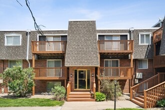 Lantern Square Apartments in Waterloo, IA - Foto de edificio - Building Photo