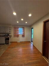 36 Prospect Dr in Cottageville, WV - Foto de edificio - Building Photo