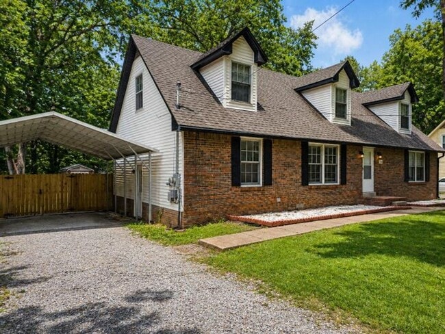 125 Mossland Dr in Clarksville, TN - Building Photo - Building Photo