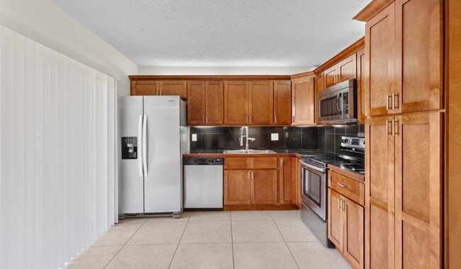 1420 Augusta Cir in Delray Beach, FL - Building Photo - Building Photo