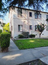 3737-3739 Los Feliz Blvd in Los Angeles, CA - Building Photo - Building Photo