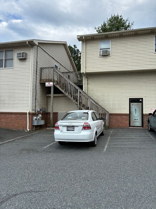 property at 933 Pulaski Hwy