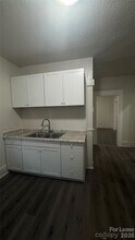 4604 Hovis Rd in Charlotte, NC - Building Photo - Building Photo