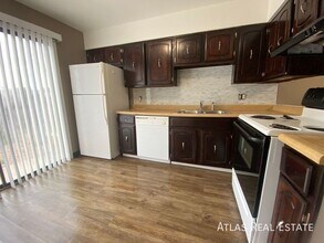 25 Royal Crest Dr in Pueblo, CO - Building Photo - Building Photo