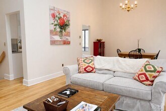 194 Westchester Ave in Pound Ridge, NY - Building Photo - Building Photo