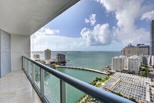 495 Brickell Ave, Unit 2807 in Miami, FL - Building Photo