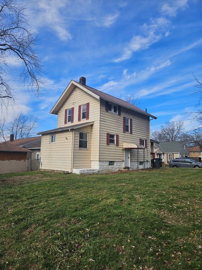 744 Silvercrest Ave in Akron, OH - Building Photo - Building Photo