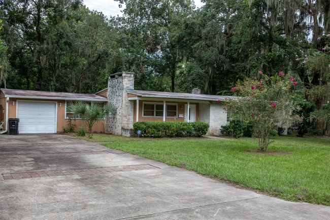 2235 NW 5th Pl in Gainesville, FL - Building Photo - Building Photo