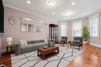 83 Marion St, Unit 1 in Somerville, MA - Building Photo - Building Photo