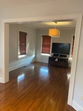 103 W Broad St, Unit 05-309 in Stonington, CT - Foto de edificio - Building Photo