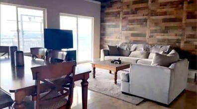 9439 Eucalyptus St in Spring Valley, CA - Foto de edificio - Building Photo