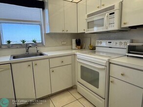 101 Briny Ave in Pompano Beach, FL - Building Photo - Building Photo