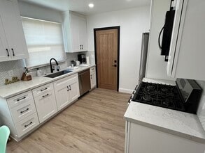 2625 Chariton St, Unit 2625 in Los Angeles, CA - Foto de edificio - Building Photo