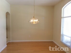 28634 Hanging Moss Loop in Zephyrhills, FL - Building Photo - Building Photo