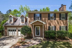 1835 Red Rose Ln in Loganville, GA - Building Photo