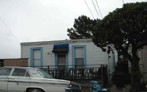 121 Santa Fe Ave in Richmond, CA - Building Photo