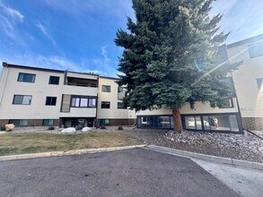 6560 Delmonico Dr in Colorado Springs, CO - Building Photo - Building Photo