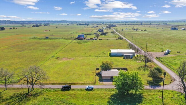 755 Hubbard Ln in Lipan, TX - Building Photo - Building Photo