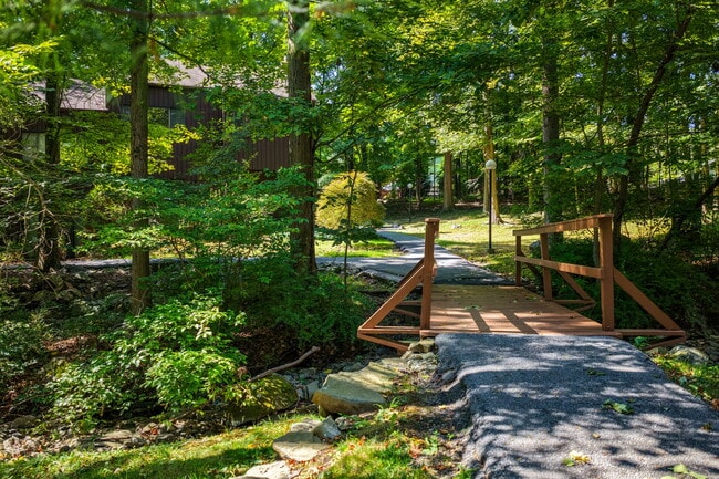 4 Aspen Ct in Highland Mills, NY - Building Photo - Building Photo