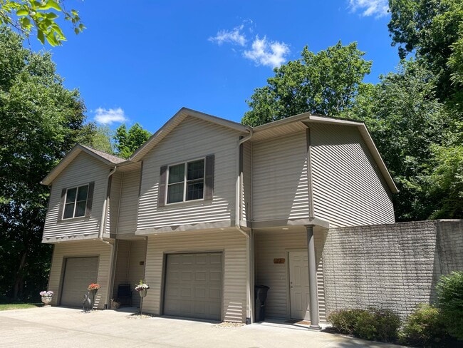 property at 27 Cherry Hill