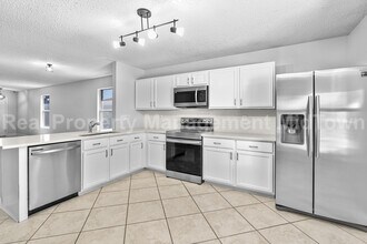 1014 Mazourka Dr in Arlington, TX - Building Photo - Building Photo