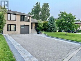 159 Cocksfield Ave in Toronto, ON - Building Photo