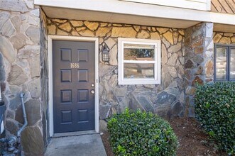 1686 Wynndowne Trail in Smyrna, GA - Building Photo - Building Photo