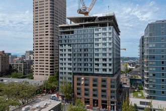 The Rise on Madison in Seattle, WA - Foto de edificio - Building Photo