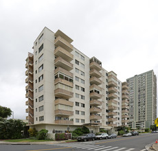 Ala Wai Cove in Honolulu, HI - Building Photo - Building Photo