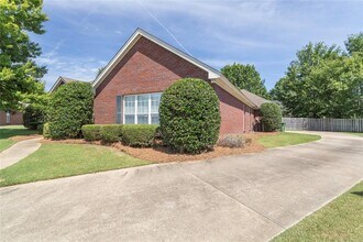 9024 Hanston Ct in Montgomery, AL - Building Photo - Building Photo
