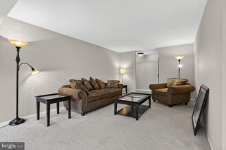 2063 Royal Fern Ct in Reston, VA - Building Photo - Building Photo