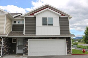 287 W 20 N in Hyrum, UT - Building Photo