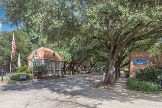 Parc Fontaine in New Orleans, LA - Foto de edificio - Building Photo