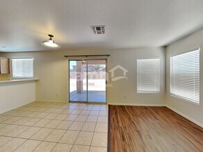 11818 W Altadena Ave in El Mirage, AZ - Foto de edificio - Building Photo