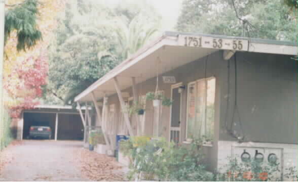 1751 Alma St in Palo Alto, CA - Foto de edificio