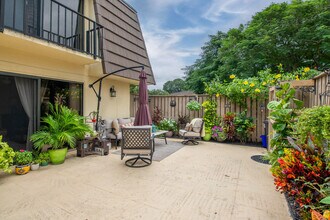 1208 12th Ct in Palm Beach Gardens, FL - Building Photo - Building Photo