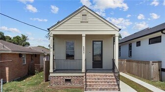 5807 Royal St in New Orleans, LA - Building Photo