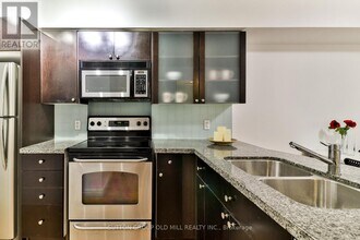 1005 King St W in Toronto, ON - Building Photo - Building Photo