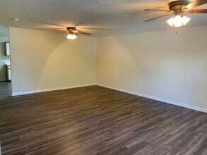 415 Laurence Ln in Blacksburg, VA - Foto de edificio - Building Photo