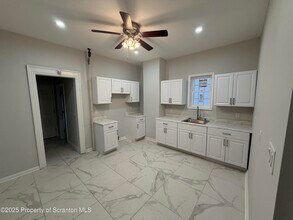 2105 Belmont Terrace in Scranton, PA - Building Photo - Building Photo