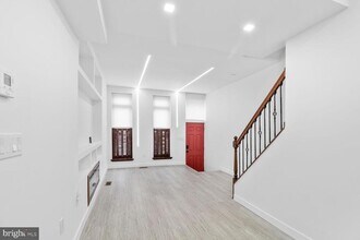 530 Laurens St in Baltimore, MD - Building Photo - Building Photo