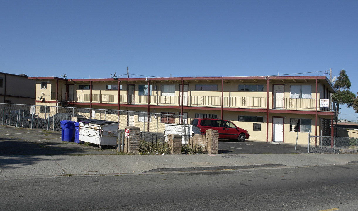 1700 Broadway Ave in San Pablo, CA - Foto de edificio