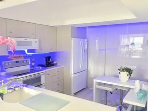 3235 NE 184th St, Unit 11101 in North Miami Beach, FL - Building Photo - Building Photo