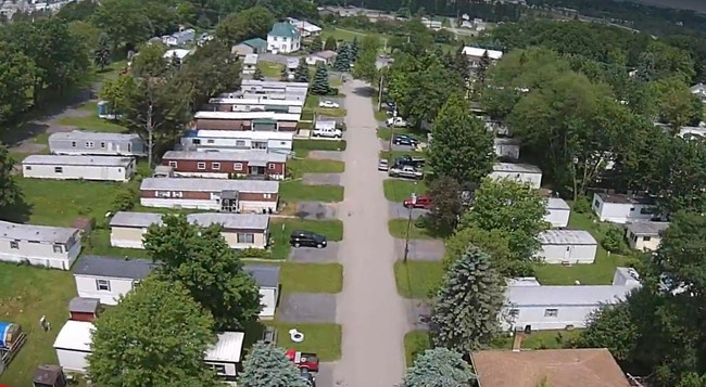 Roof Garden Mobile Home Park in Somerset, PA - Building Photo - Primary Photo