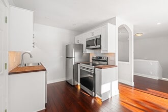 N6453 Harold St in Lake Mills, WI - Foto de edificio - Building Photo